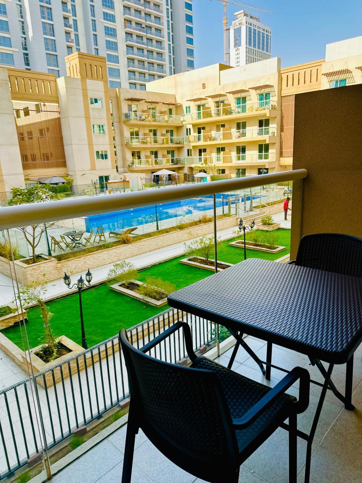 Comfy In Jvc Great Location Fast Wi-fi *
