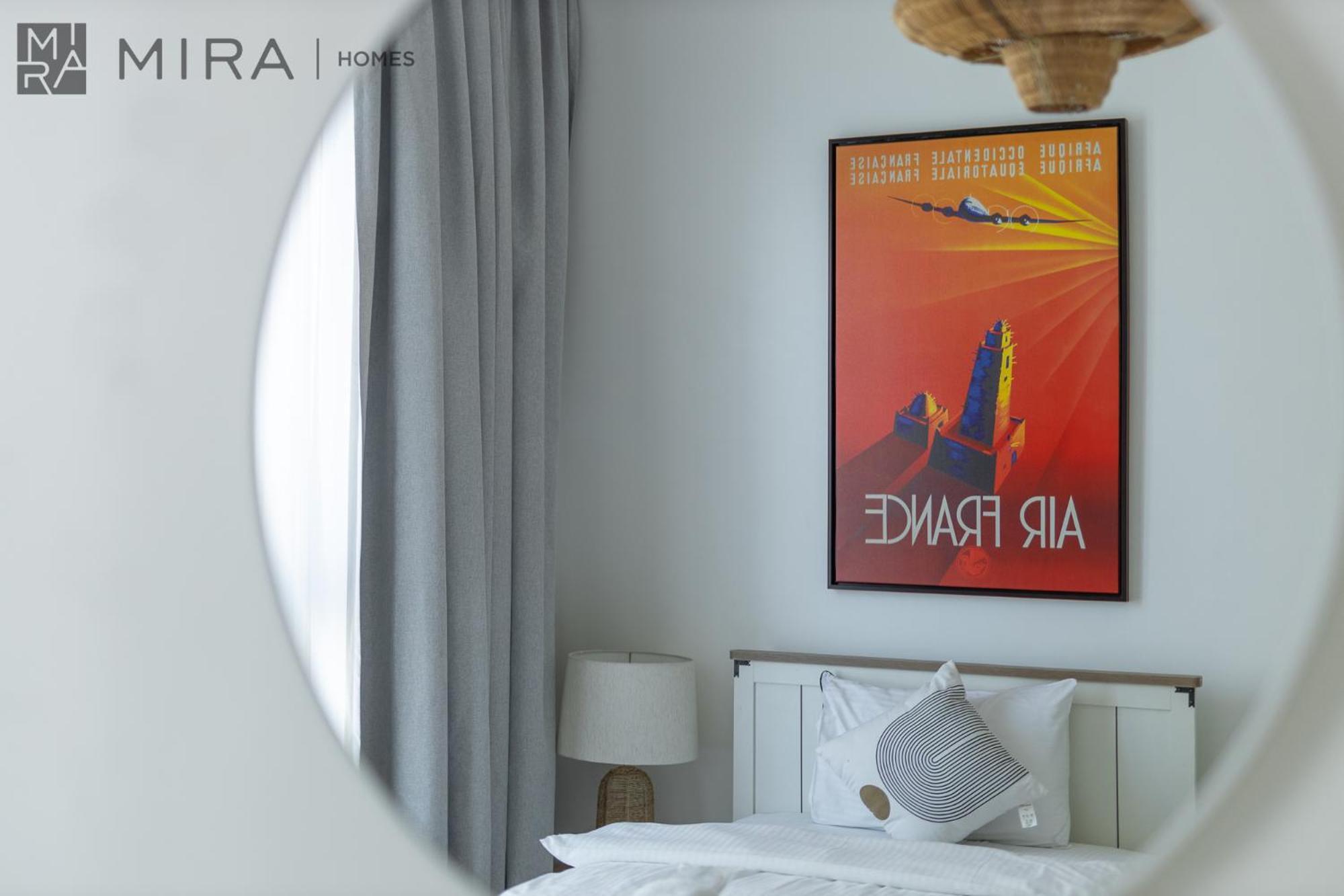 Mira Homes -cosy 2 Bhk With Marina View Apartment *