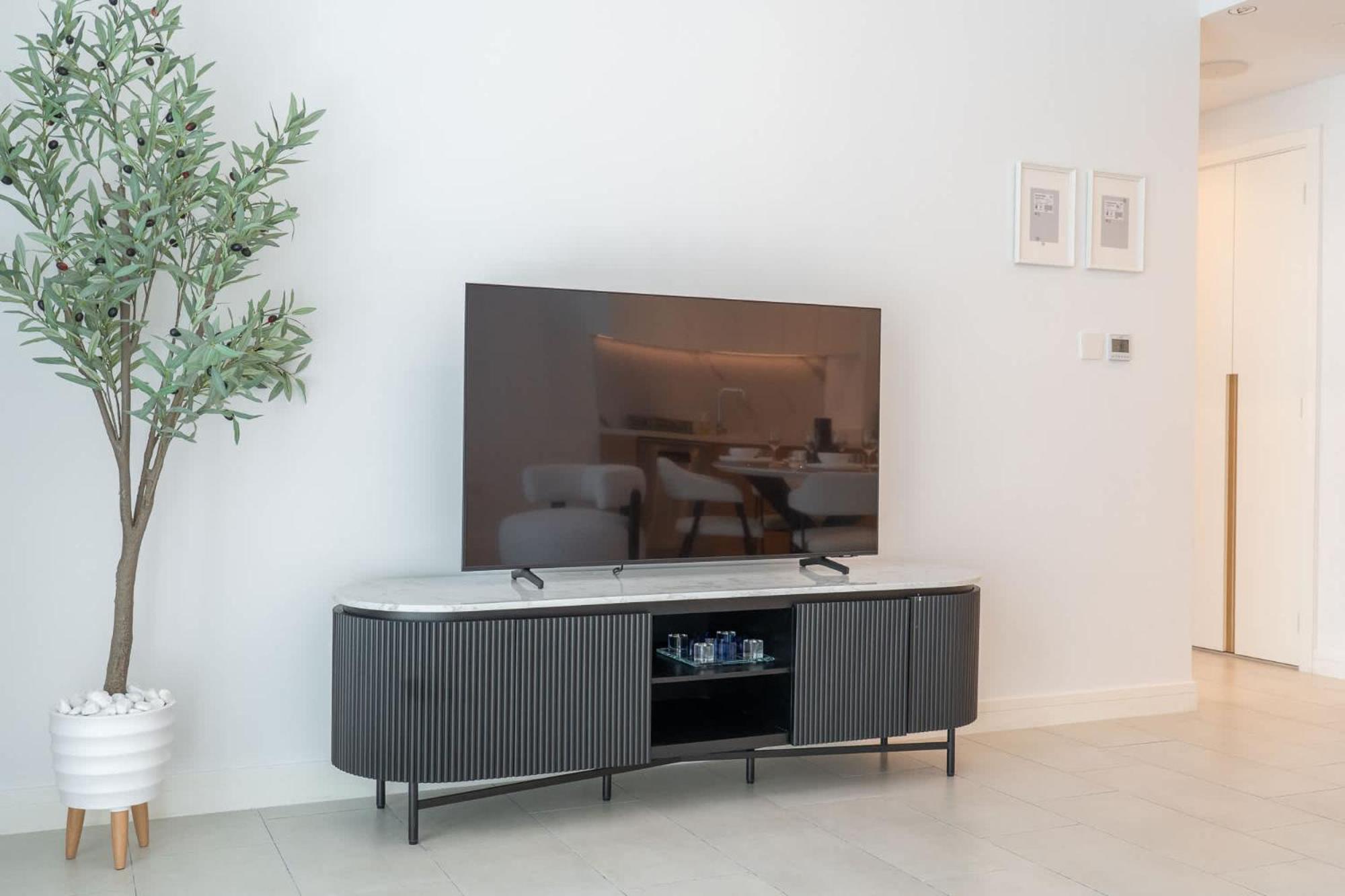 Situated On The Famous Jbr With Direct Access Dubai