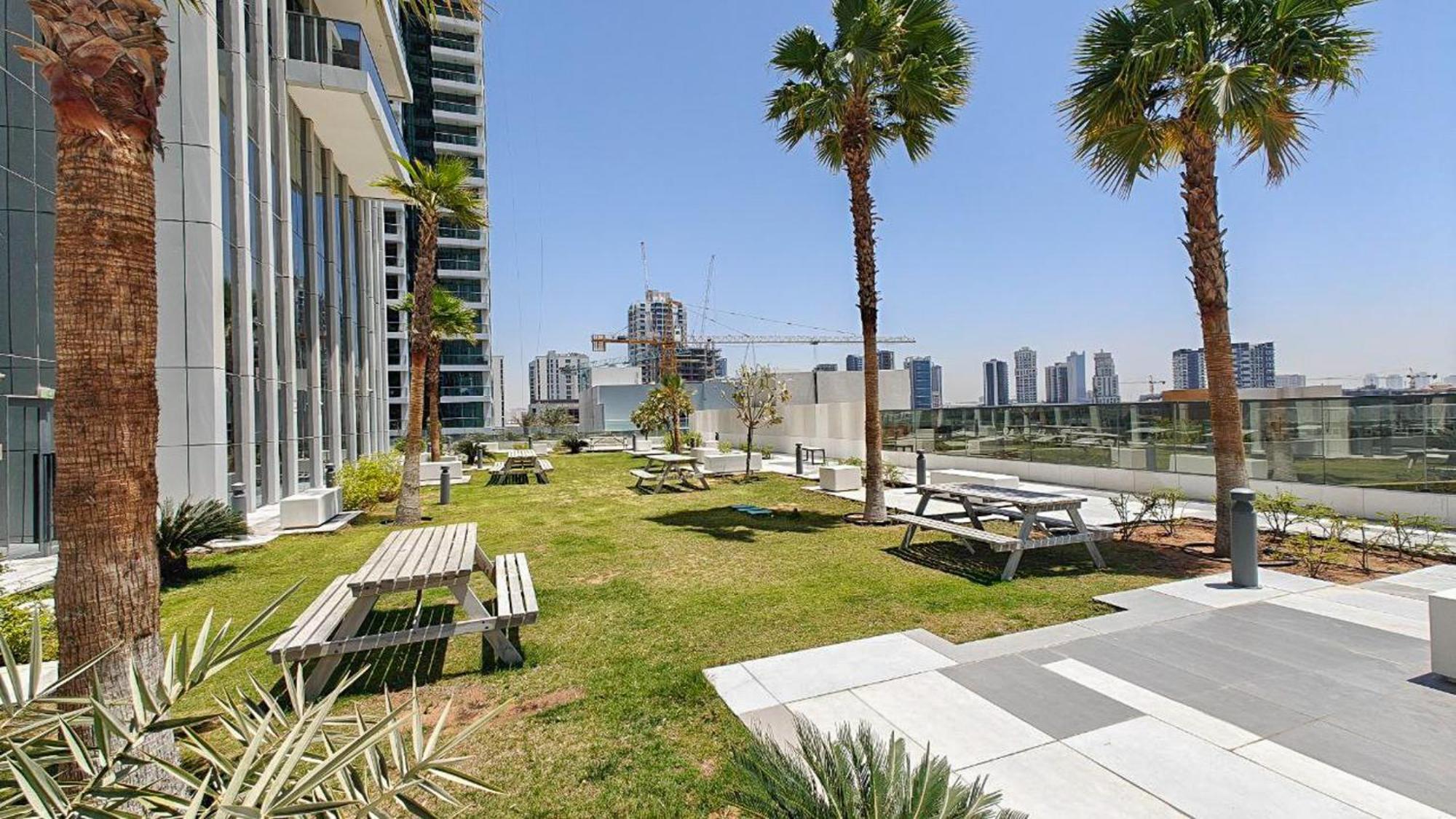 Stunning In Regina Tower With Five View * Dubai