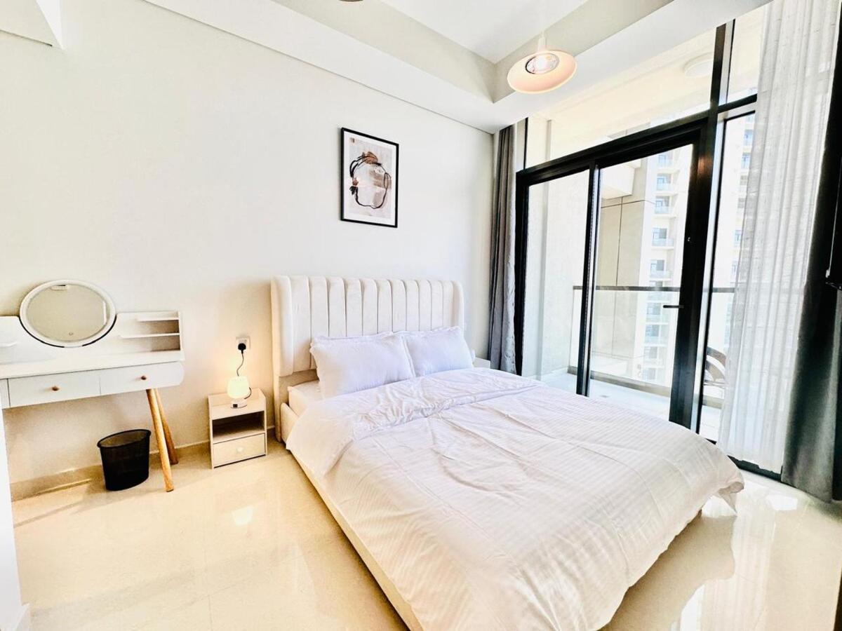 Modern 2br In Aykon Tower C Dubai