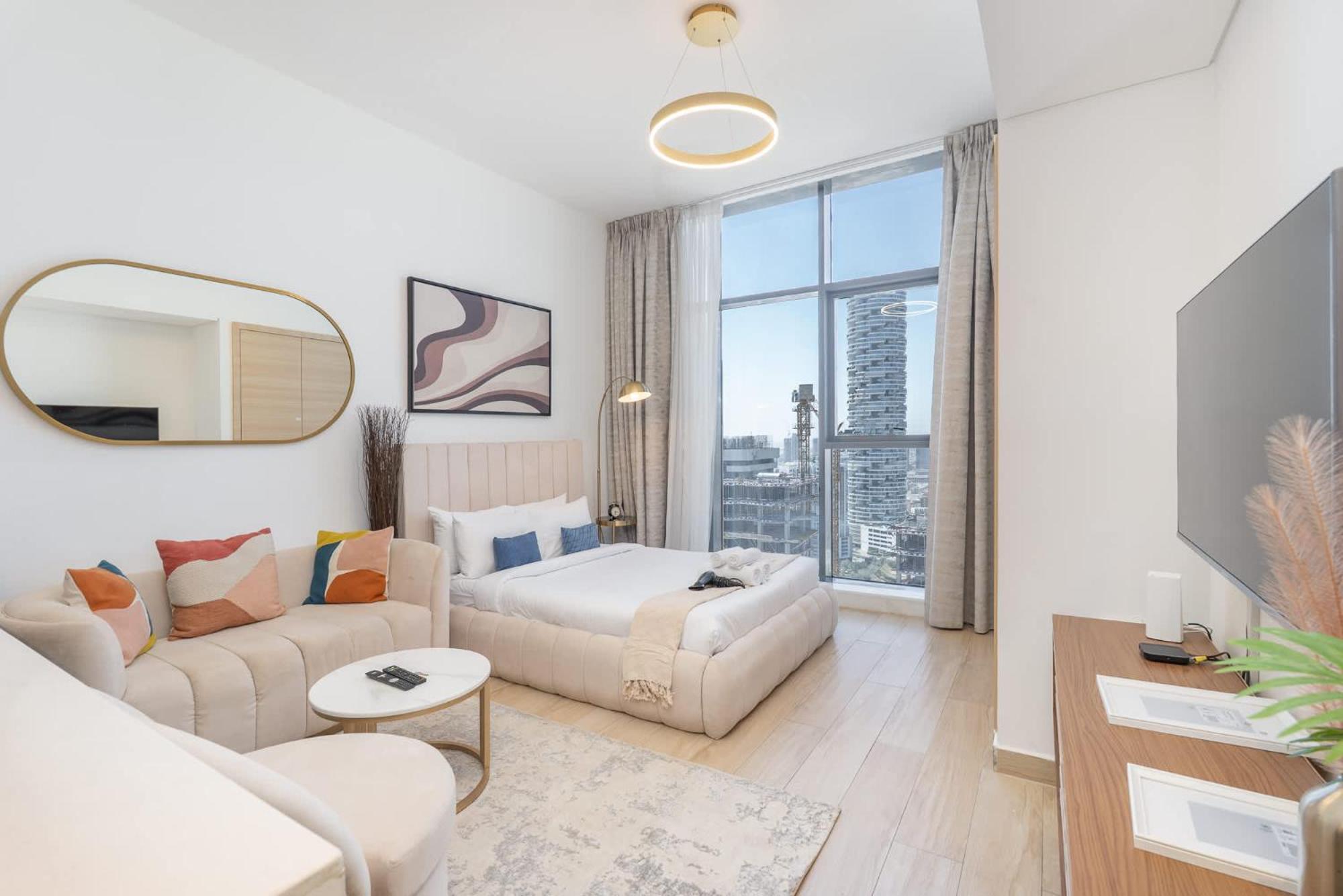 Stunning In Regina Tower With Five View Dubai