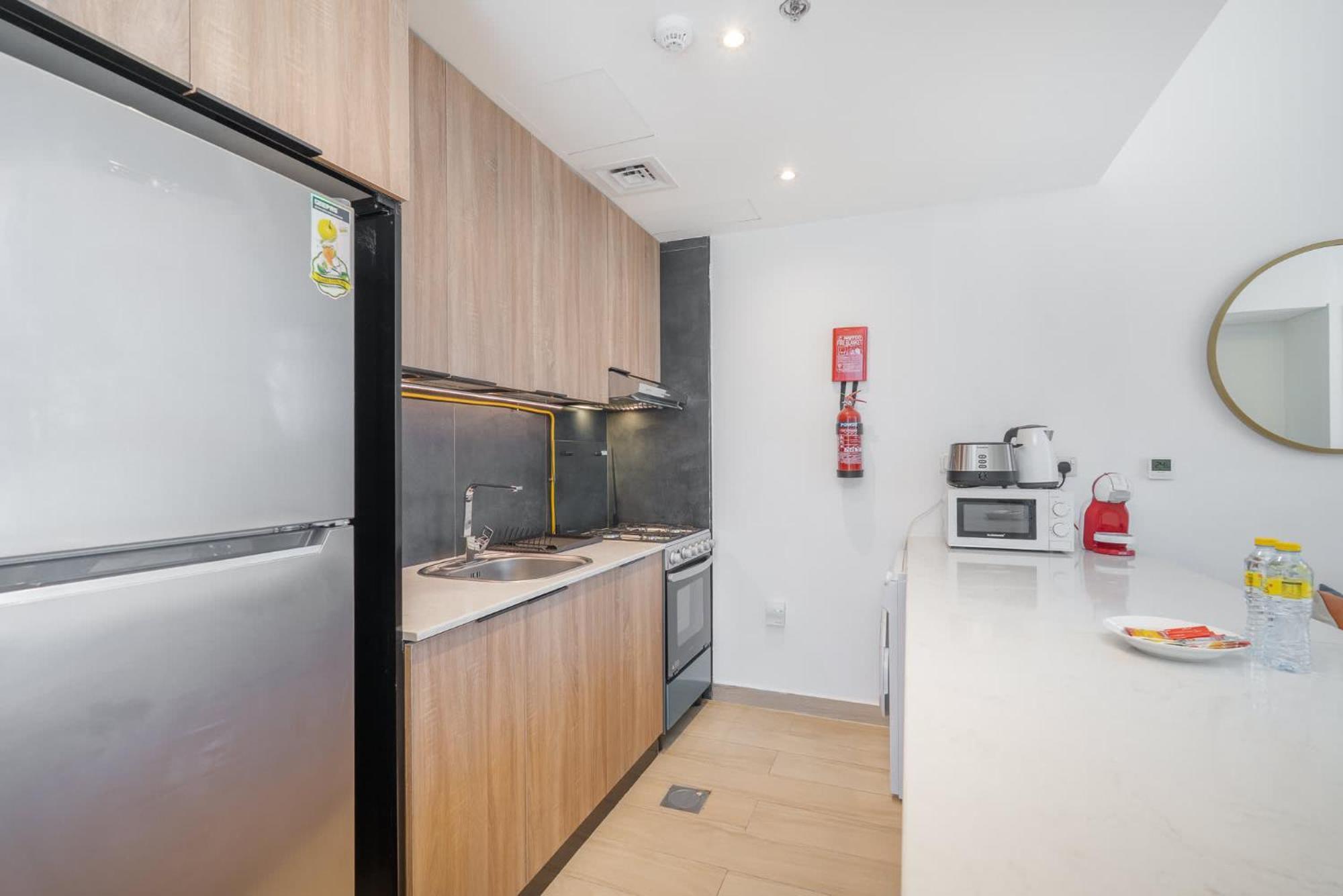 Stunning In Regina Tower With Five View Apartment