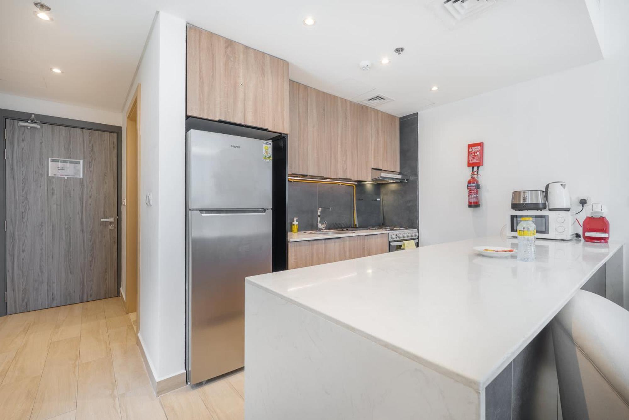 Apartment Stunning In Regina Tower With Five View Dubai