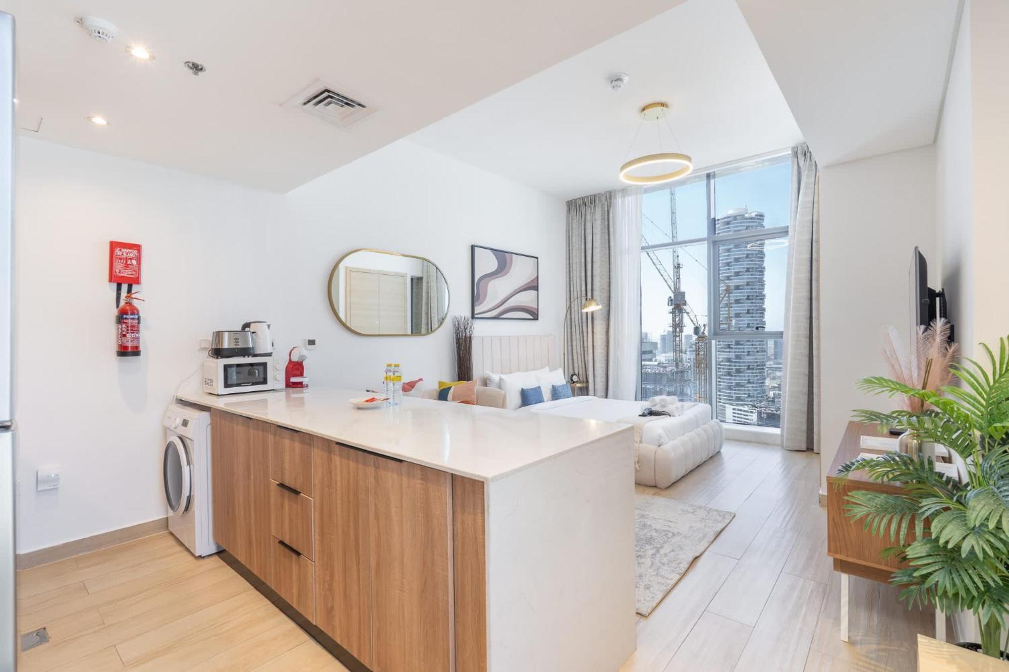Apartment Stunning In Regina Tower With Five View