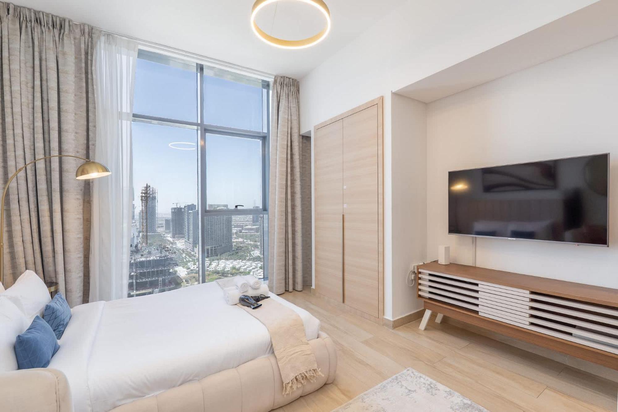 Stunning In Regina Tower With Five View Apartment Dubai