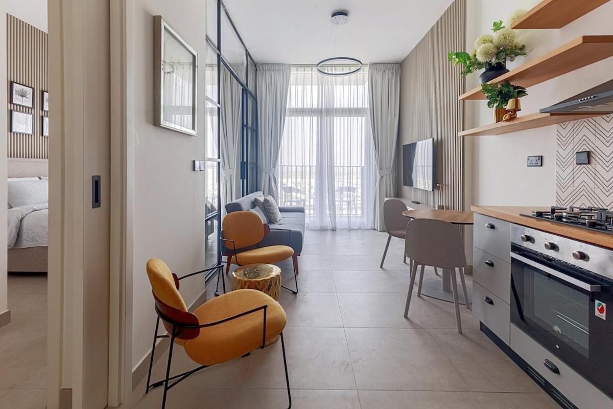 Cozy 1 Bdr With Pool And Access * Dubai