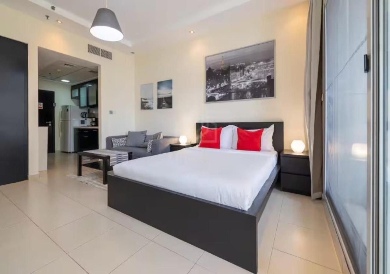 Well Located On 9 Floor Sky View Tower *