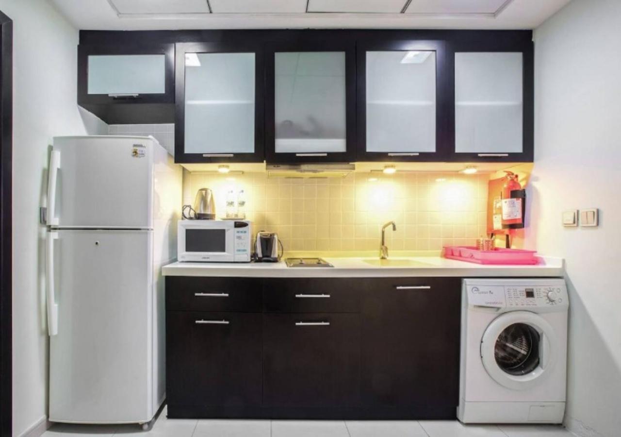 Well Located On 9 Floor Sky View Tower Apartment *