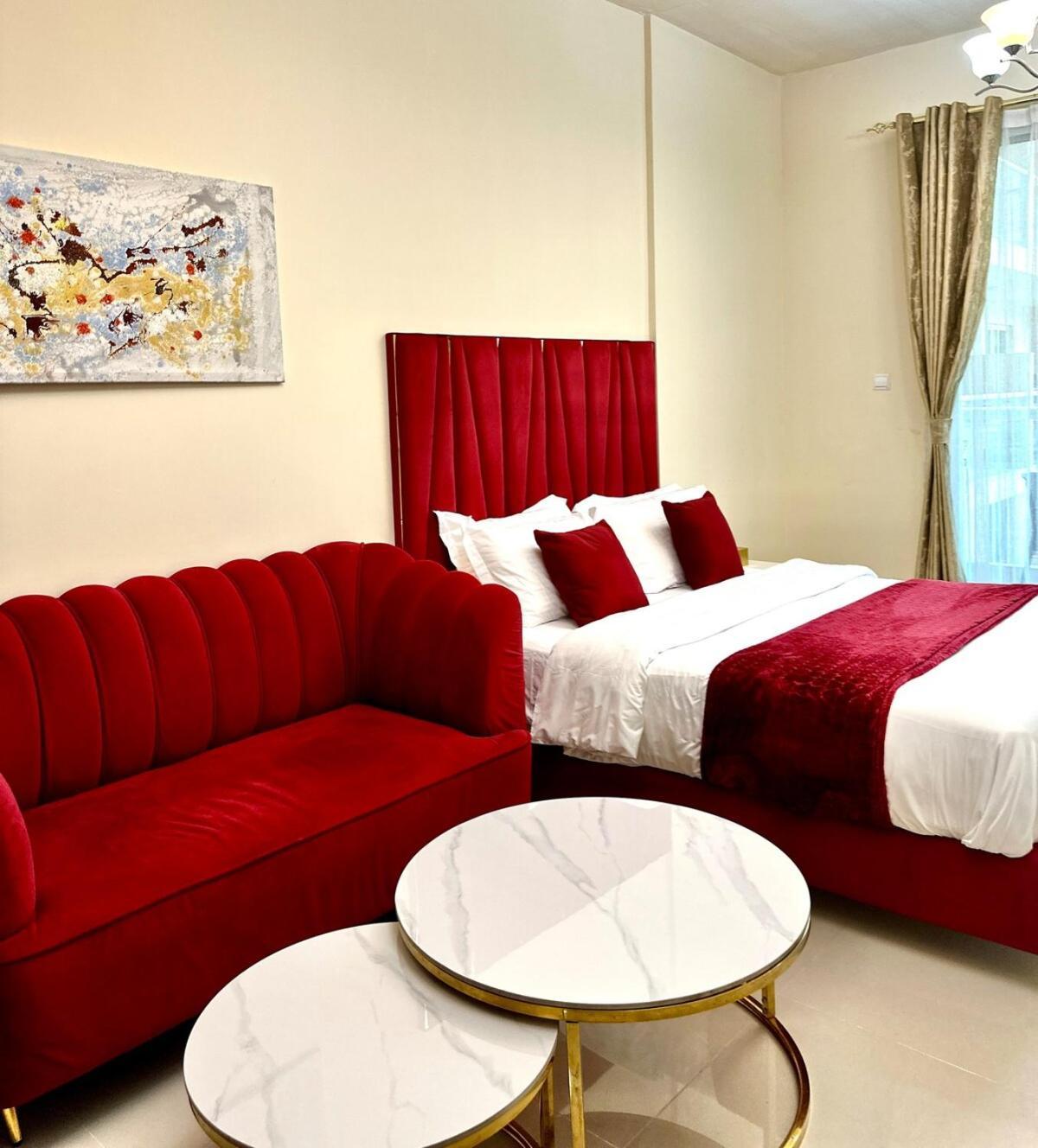 Apartment Comfy In Jvc Great Location Fast Wi-fi