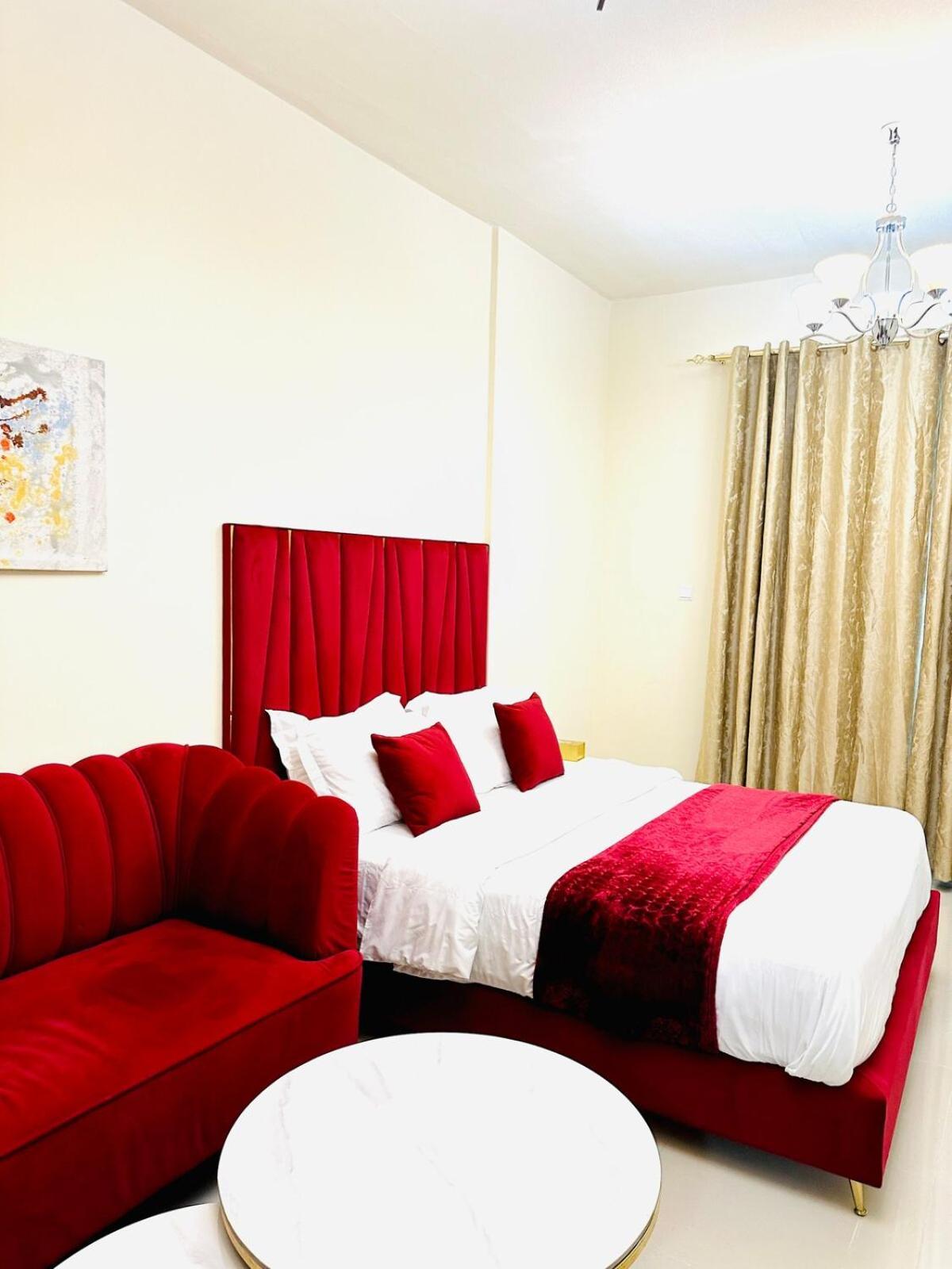 Apartment Comfy In Jvc Great Location Fast Wi-fi Dubai