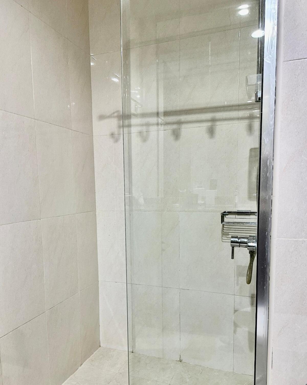 Comfy In Jvc Great Location Fast Wi-fi * Dubai