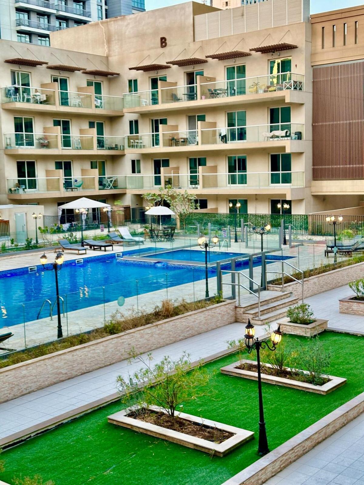 Comfy In Jvc Great Location Fast Wi-fi * Dubai
