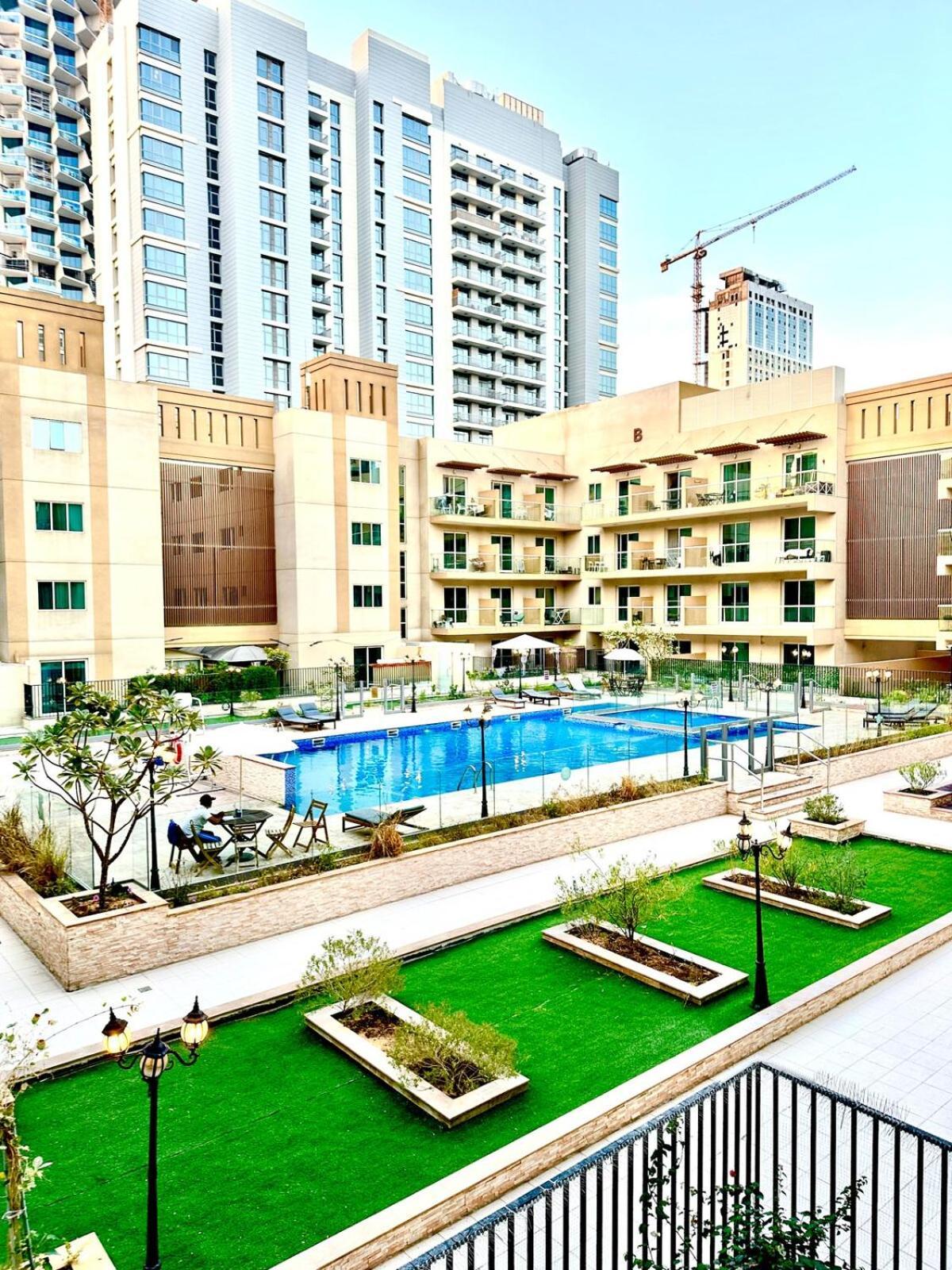 Comfy In Jvc Great Location Fast Wi-fi Apartment *