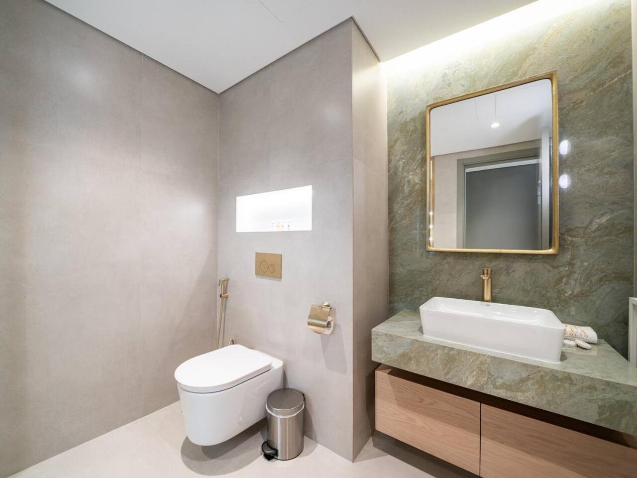 1 Bed Madinat Living Escape With Burj Al View