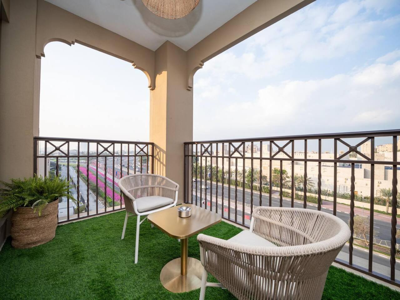 Apartment 1 Bed Madinat Living Escape With Burj Al View