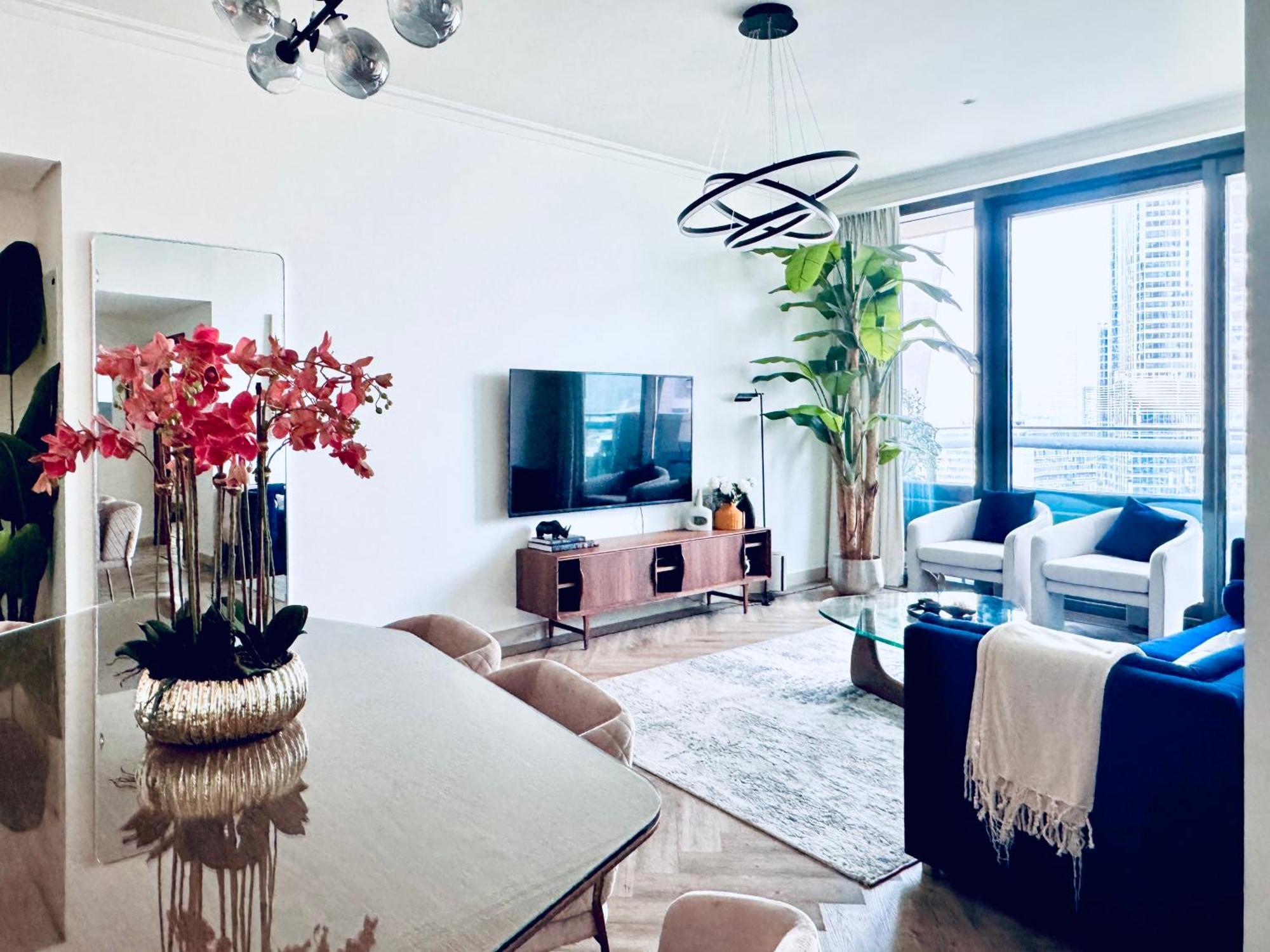 Apartment Burj Vista Luxury 2br ,full Burj Khalifa View ,direct Mall & Metro Access *
