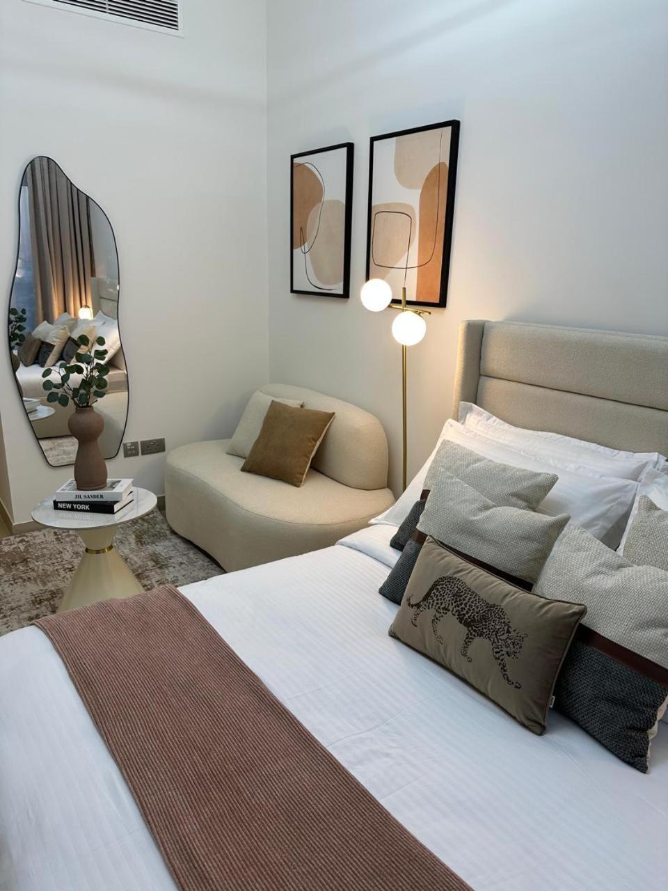 Luxury Near Burj Khalifa Apartment Dubai