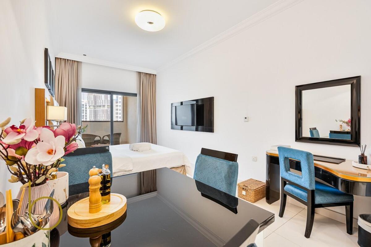 Apartment Bookable - Modern In Business Bay Dubai