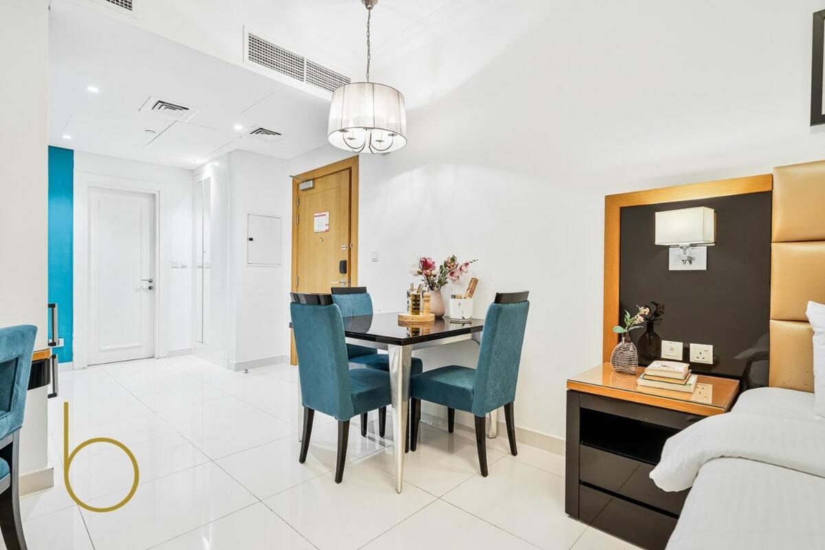 Apartment Bookable - Modern In Business Bay Dubai