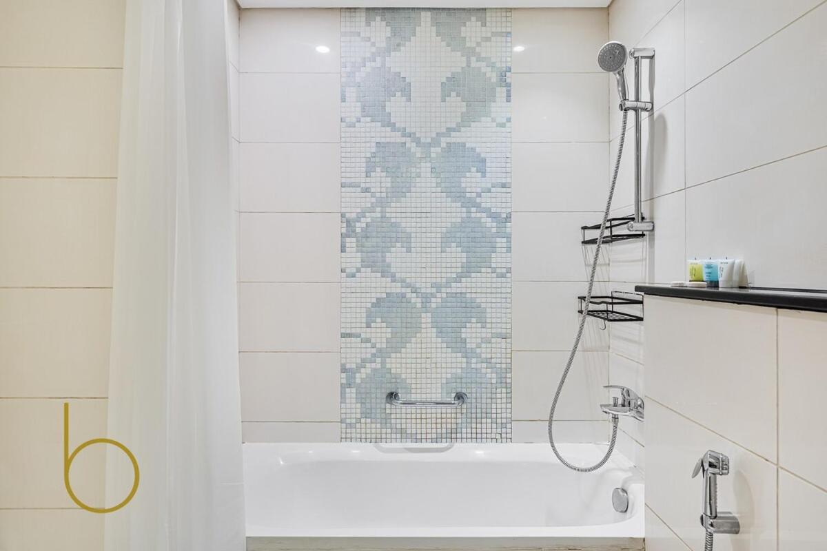 Apartment Bookable - Modern In Business Bay Dubai