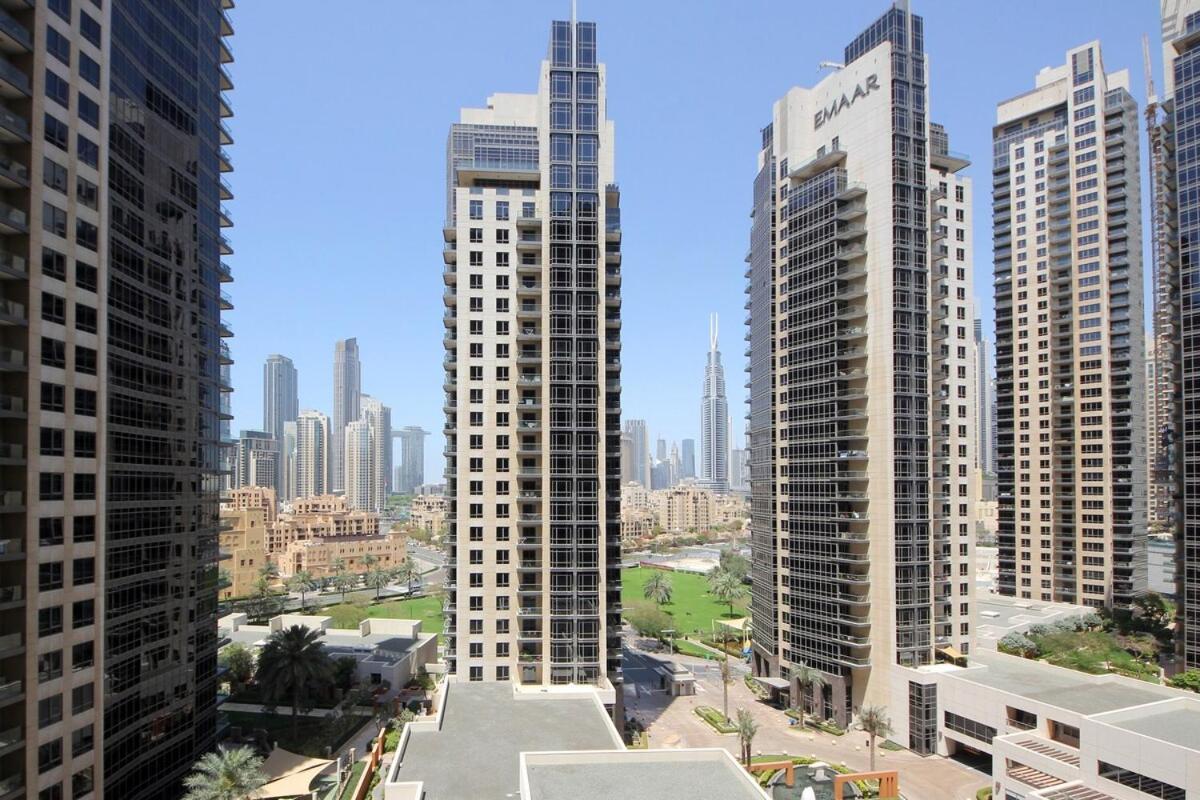 Elegant 2br With Views Downtown Living Apartment *