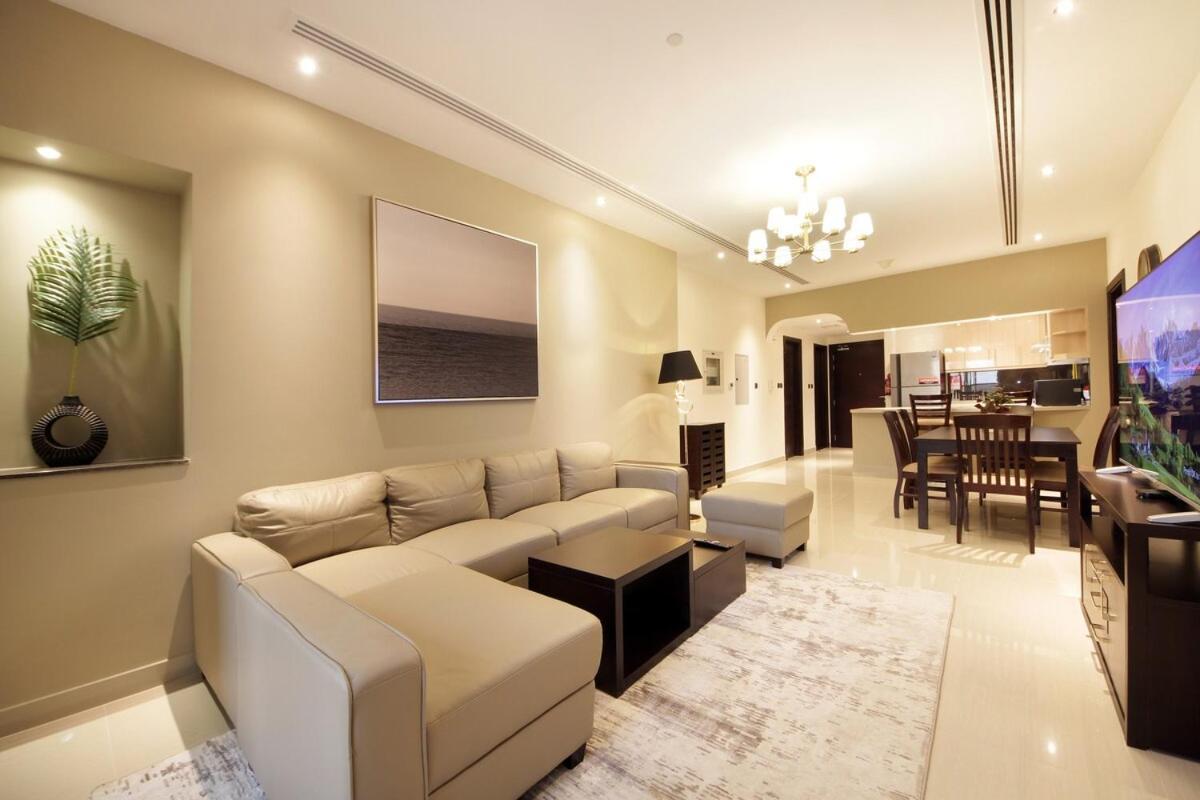 Elegant 2br With Views Downtown Living * Dubai