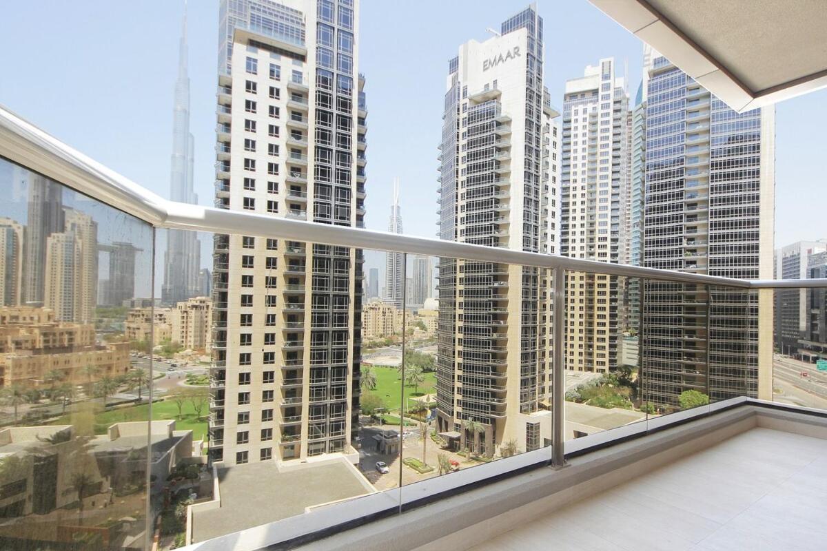 Apartment Elegant 2br With Views Downtown Living Dubai
