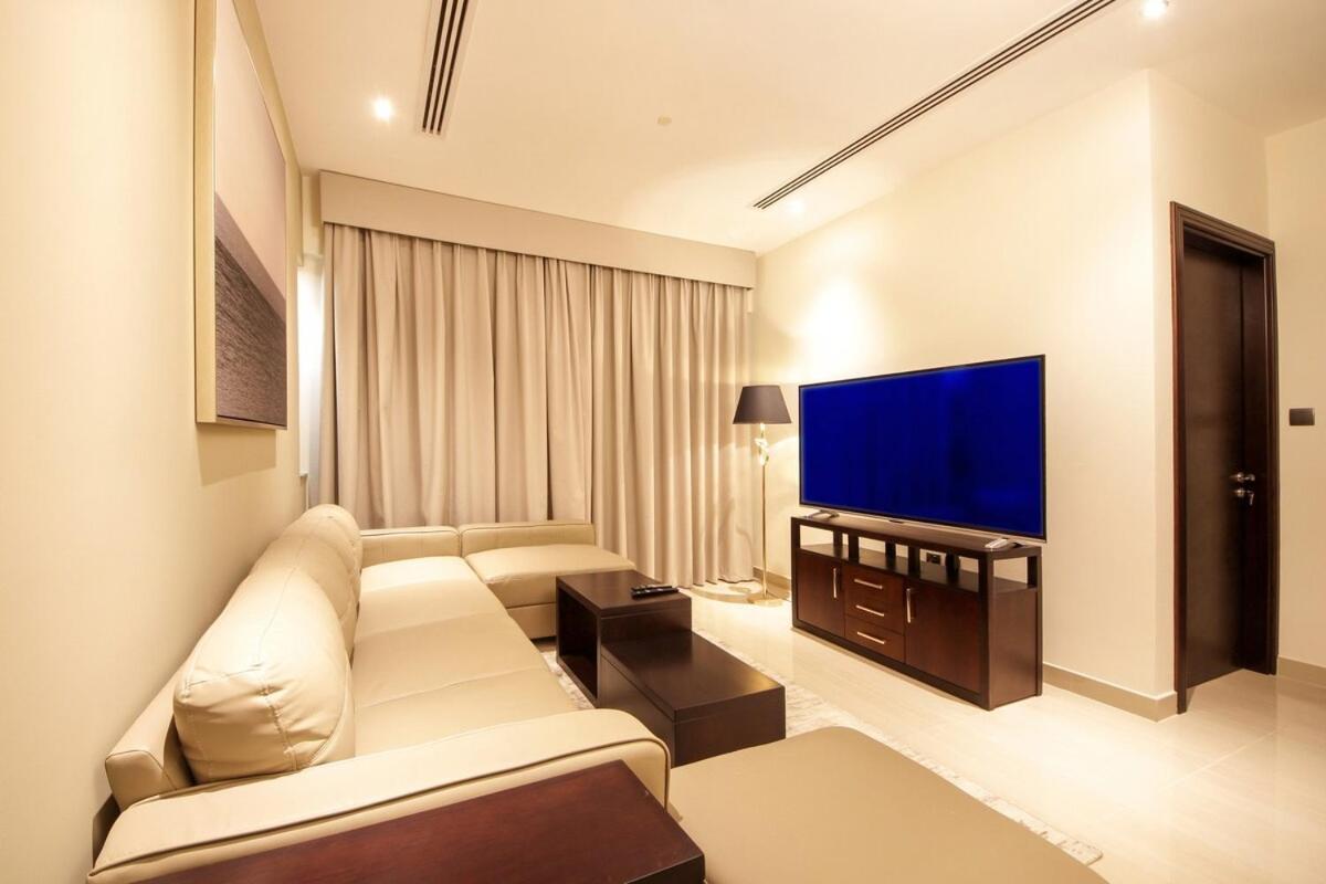 Apartment Stylish 2br Downtown Burj & Mall Nearby Dubai