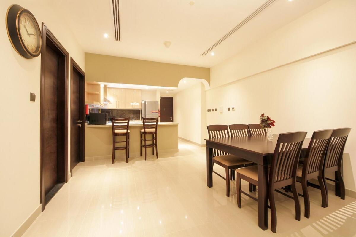 Apartment Stylish 2br Downtown Burj & Mall Nearby