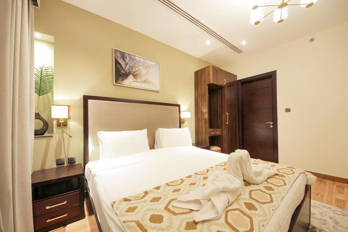 Stylish 2br Downtown Burj & Mall Nearby Apartment