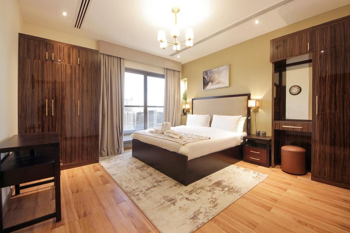 Stylish 2br Downtown Burj & Mall Nearby *
