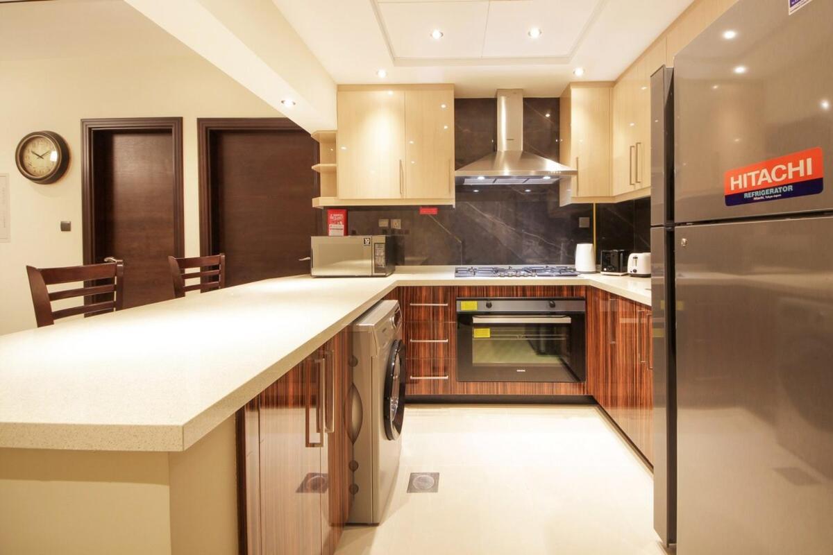 Stylish 2br Downtown Burj & Mall Nearby Apartment *