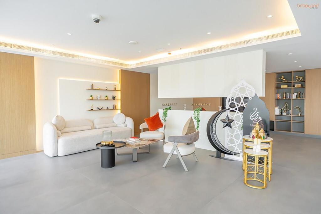 Apartment Bnbeyond's Sassy With Expansive Balcony