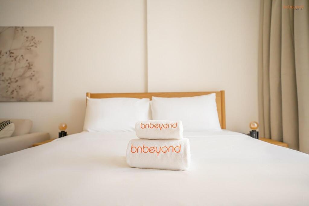 Bnbeyond's Sassy With Expansive Balcony Apartment *