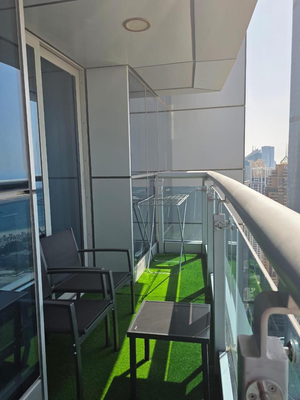 Apartment 49- Panoramic Views From Luxe 2br Princess Tower Apartment- Free Parking - Walk To Tram *