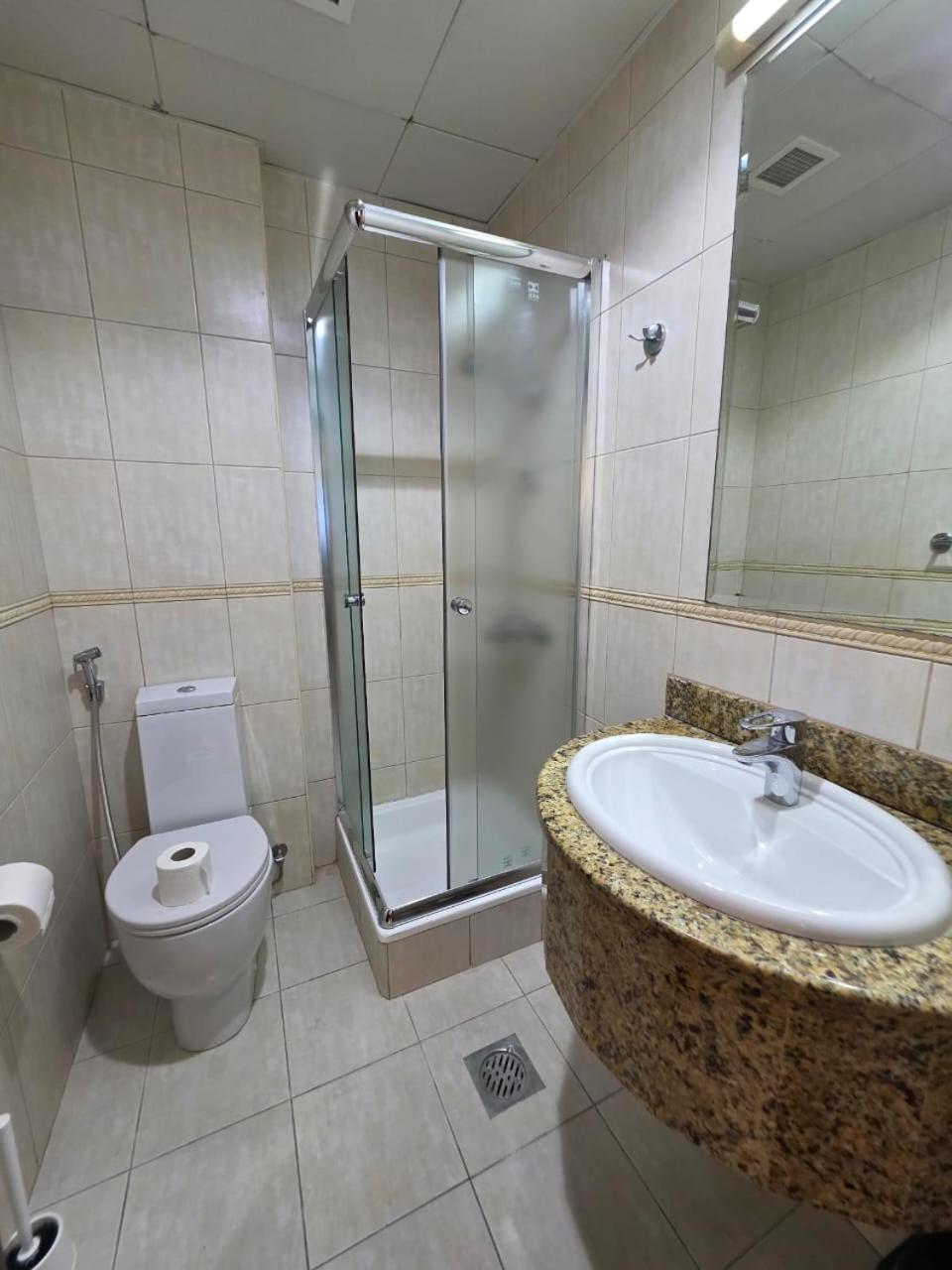 49- Panoramic Views From Luxe 2br Princess Tower Apartment- Free Parking - Walk To Tram Dubai