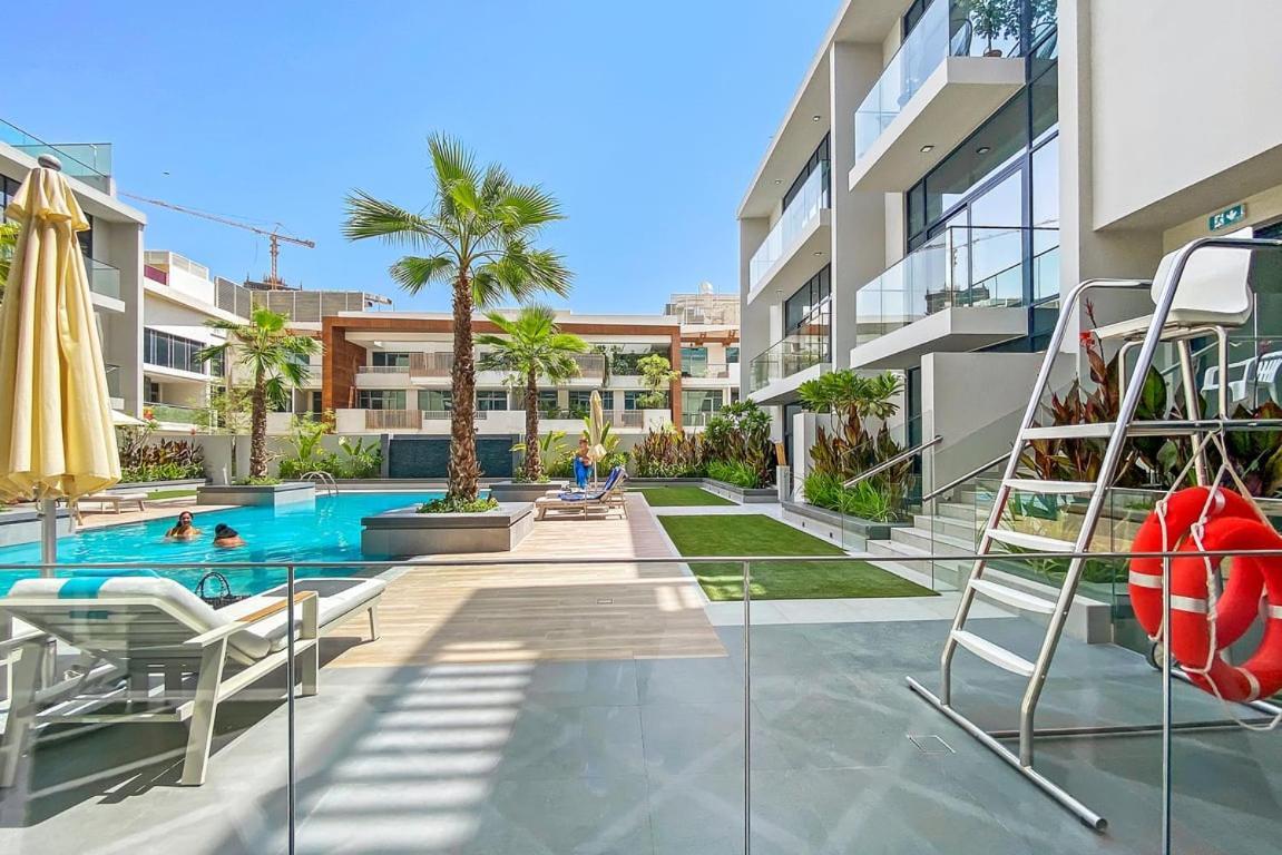 Stylish In The Heart Of Jvc *
