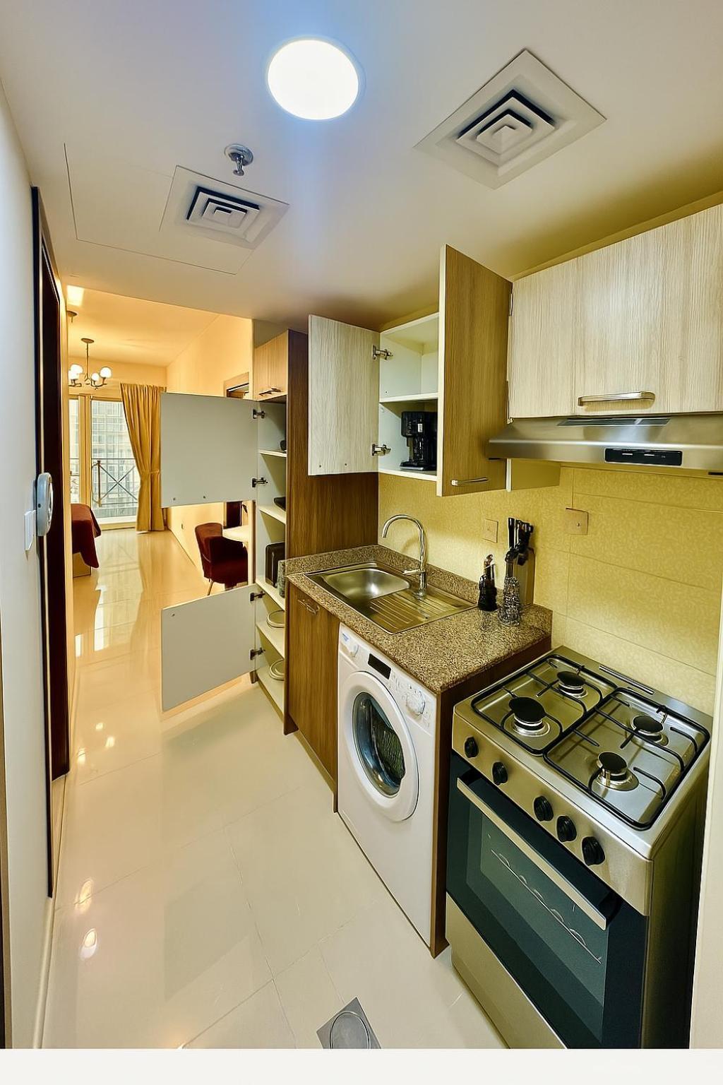 Apartment Comfy In Jvc Great Location Fast Wi-fi Dubai