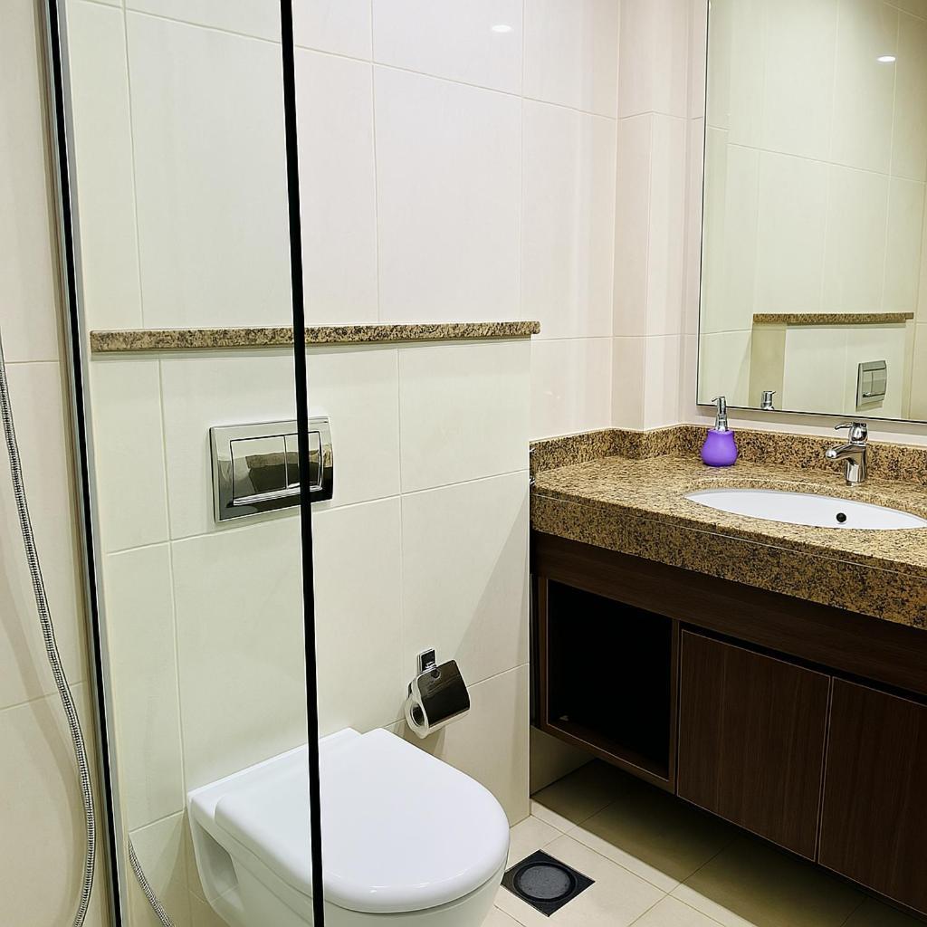 Apartment Comfy In Jvc Great Location Fast Wi-fi