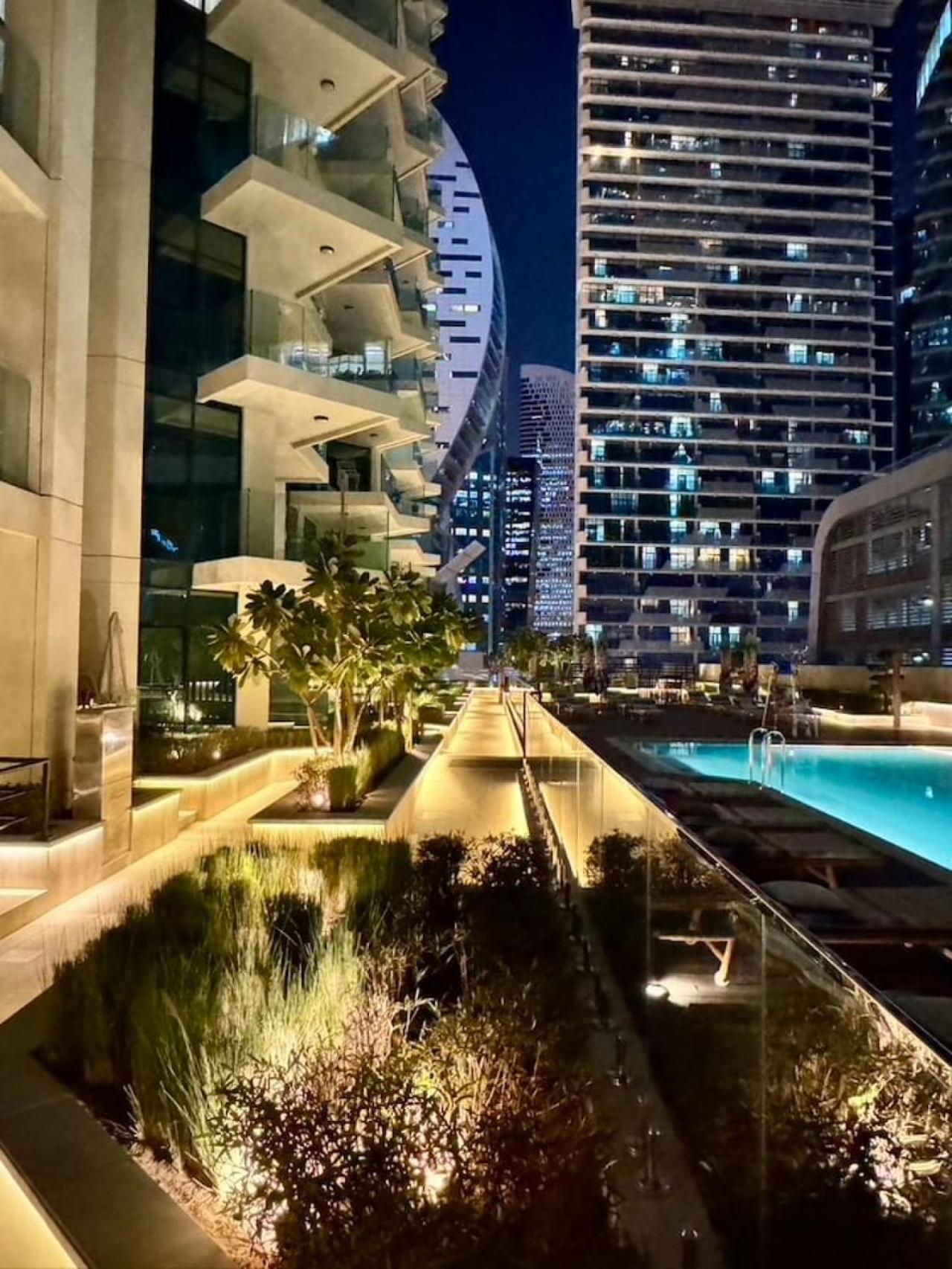 Apartment Infinity Pool - High-floor Modern Comfort - Incredible Views - 2br 8 Pax *