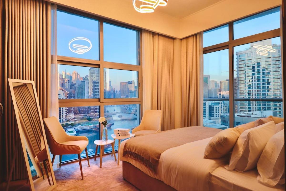 Lavish 3br Retreat With Lovely Marina & Sea Views Dubai