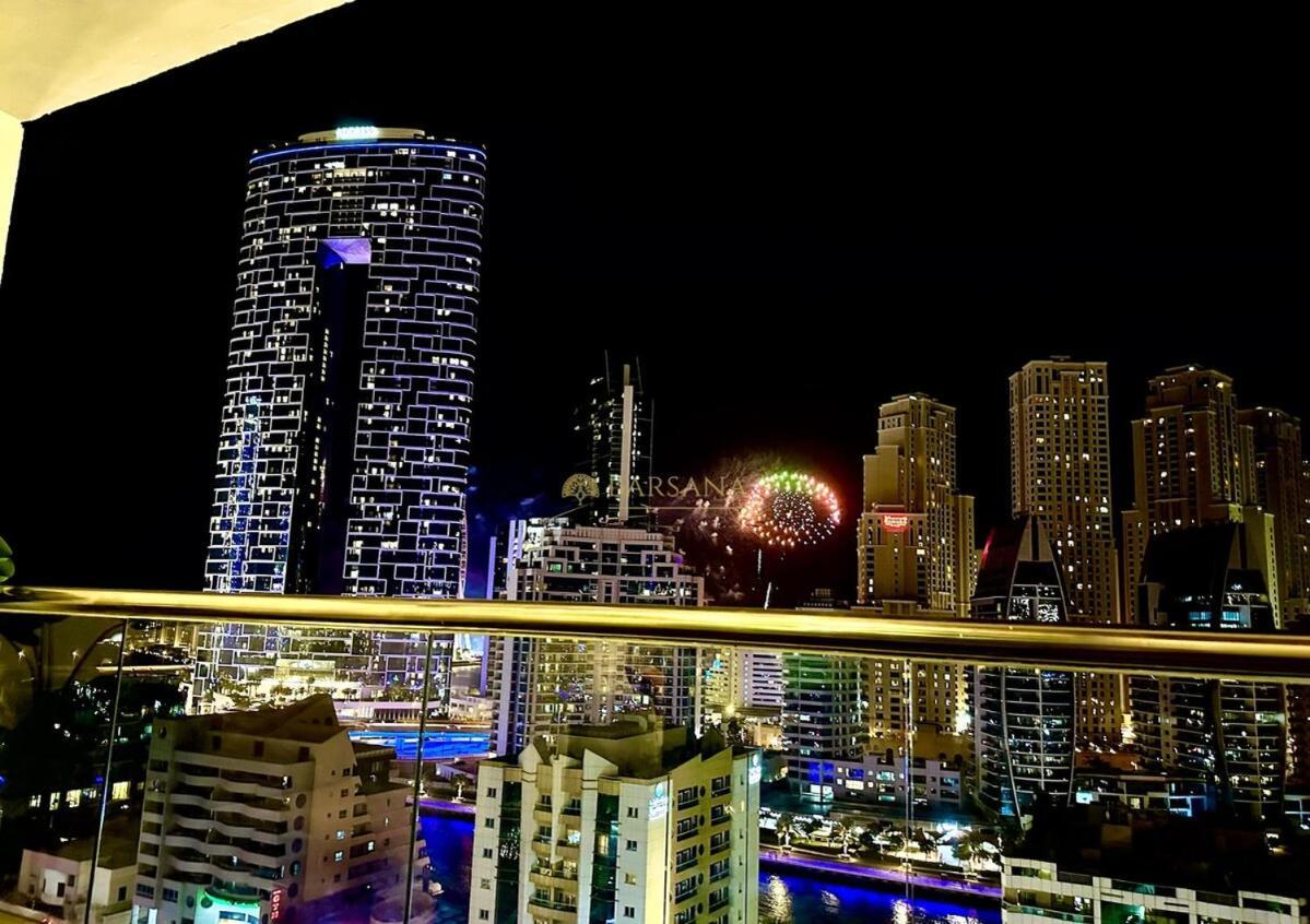Lavish 3br Retreat With Lovely Marina & Sea Views Dubai