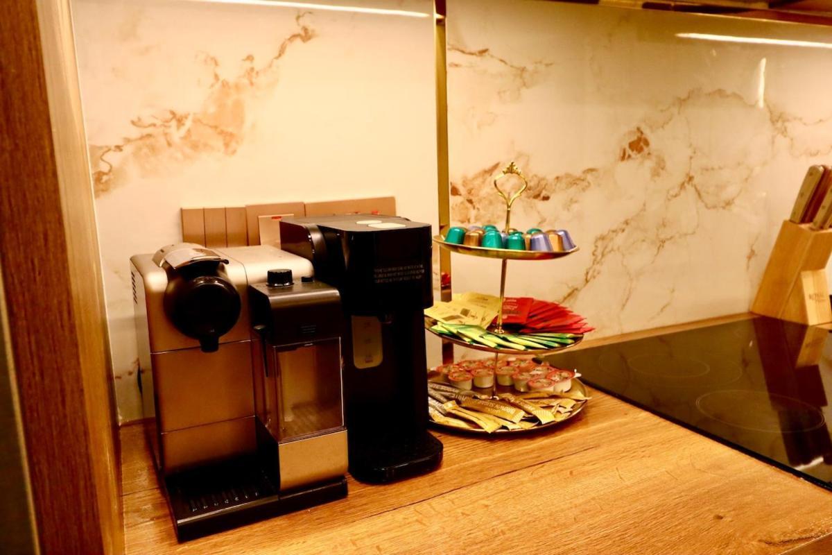 Lavish 3br Retreat With Lovely Marina & Sea Views * Dubai