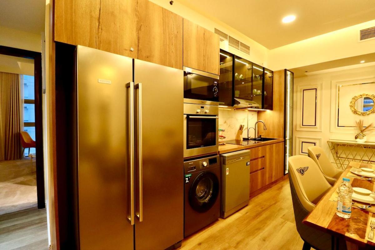 Lavish 3br Retreat With Lovely Marina & Sea Views Apartment Dubai