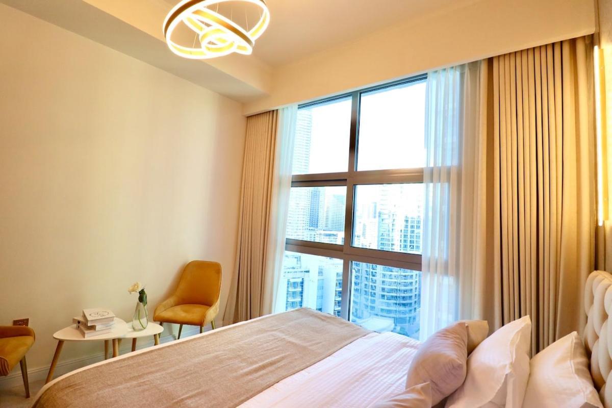 Lavish 3br Retreat With Lovely Marina & Sea Views *