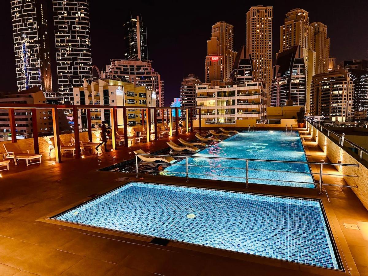 Apartment Lavish 3br Retreat With Lovely Marina & Sea Views Dubai