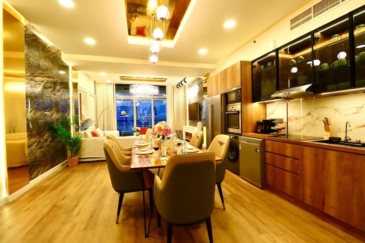 Lavish 3br Retreat With Lovely Marina & Sea Views Apartment Dubai