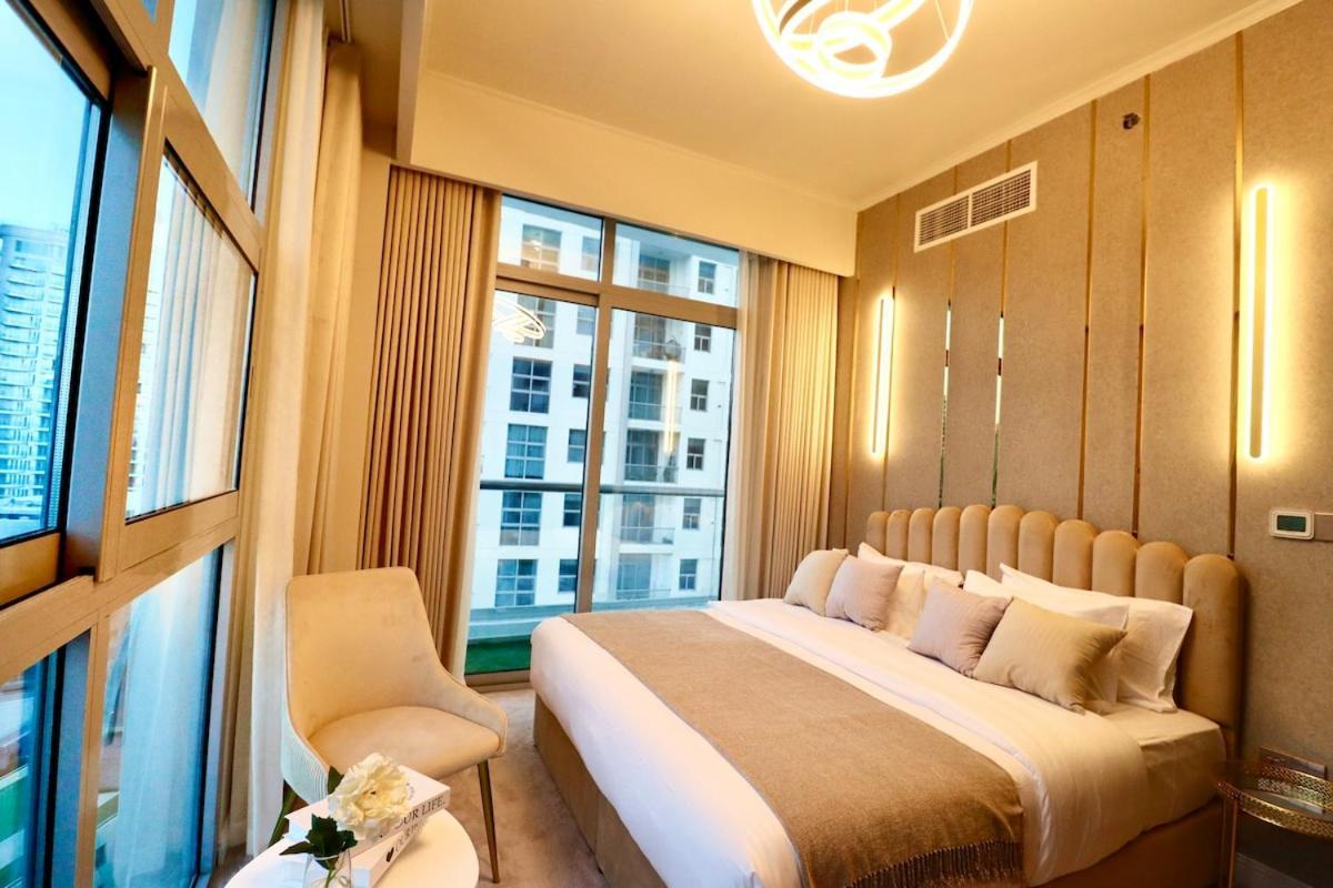 Apartment Lavish 3br Retreat With Lovely Marina & Sea Views Dubai