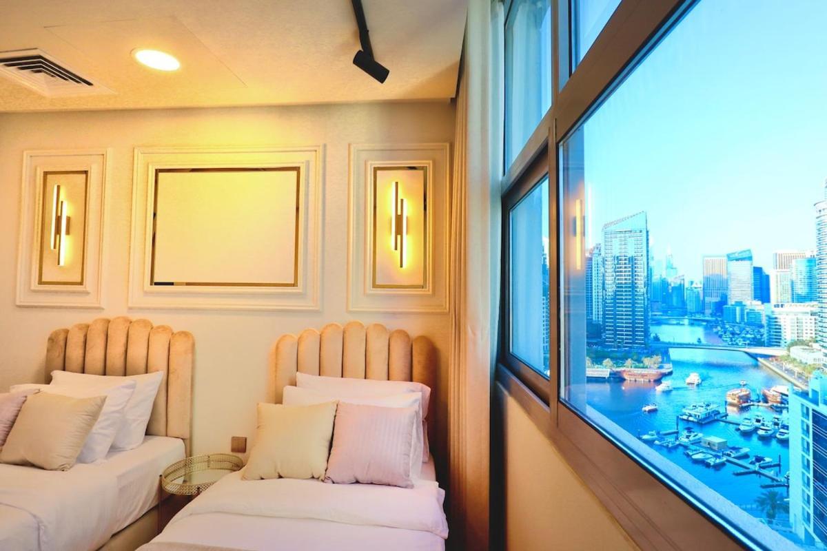 Apartment Lavish 3br Retreat With Lovely Marina & Sea Views *
